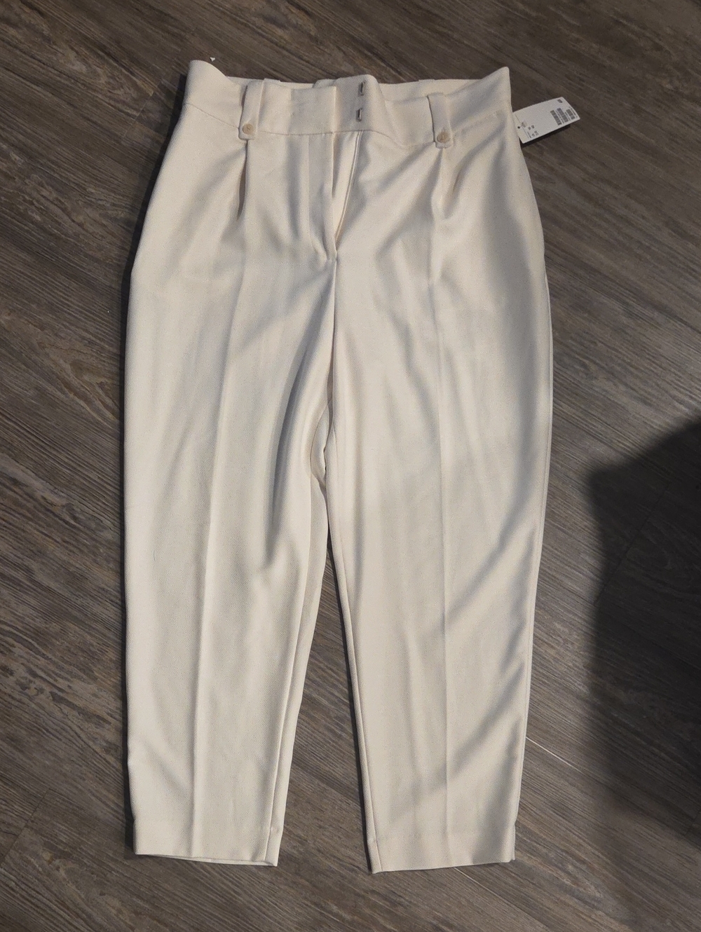 H&M Cream Cropped Tapered Dress Pants